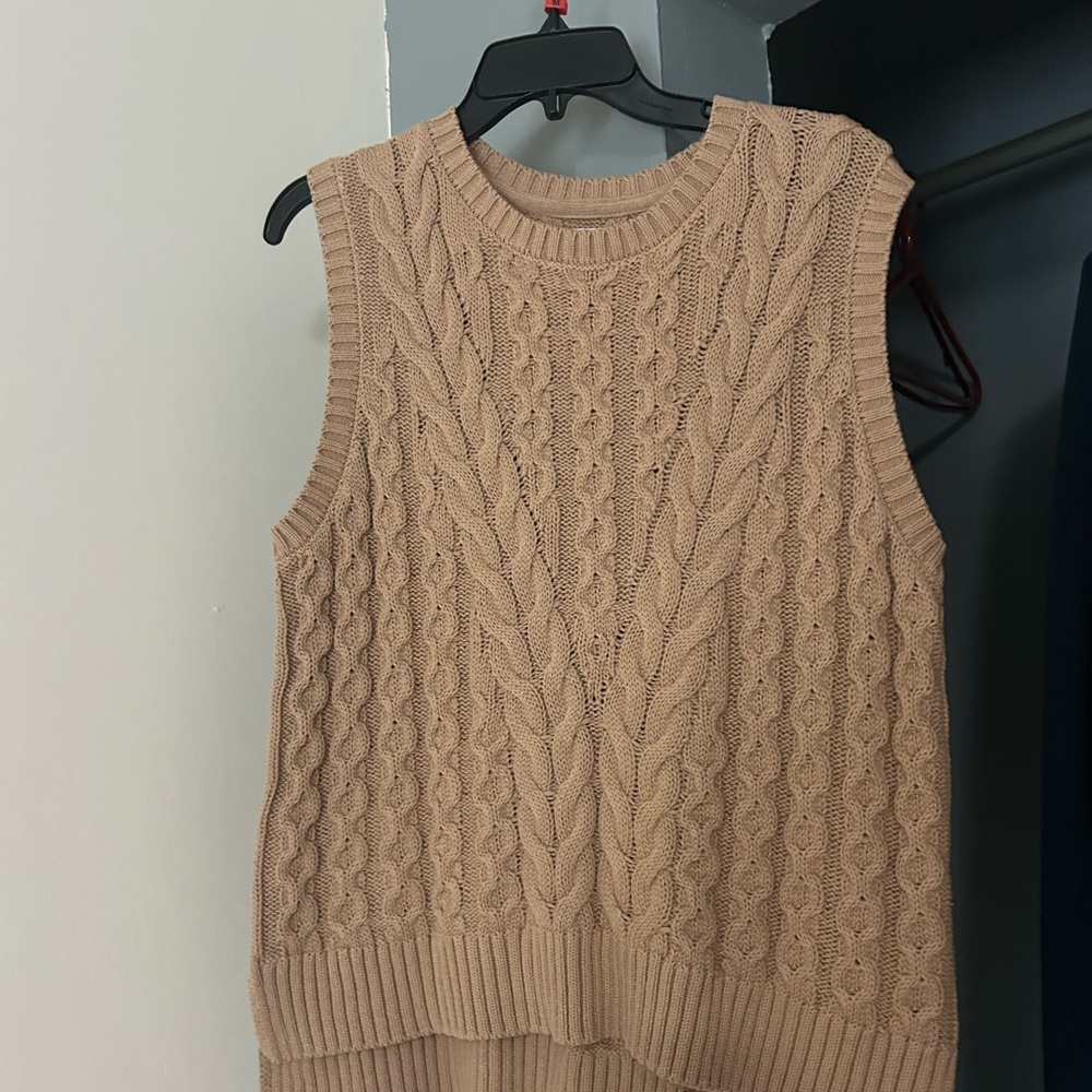 Nicole Miller Tan Knit Sweater Vest